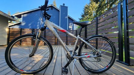 Specialized Hardrock 17" Frame 26" Wheel Mountain Bike and spare tires