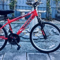 Like New Huffy Highland Kolo 24 " Mountain Bicycle 
