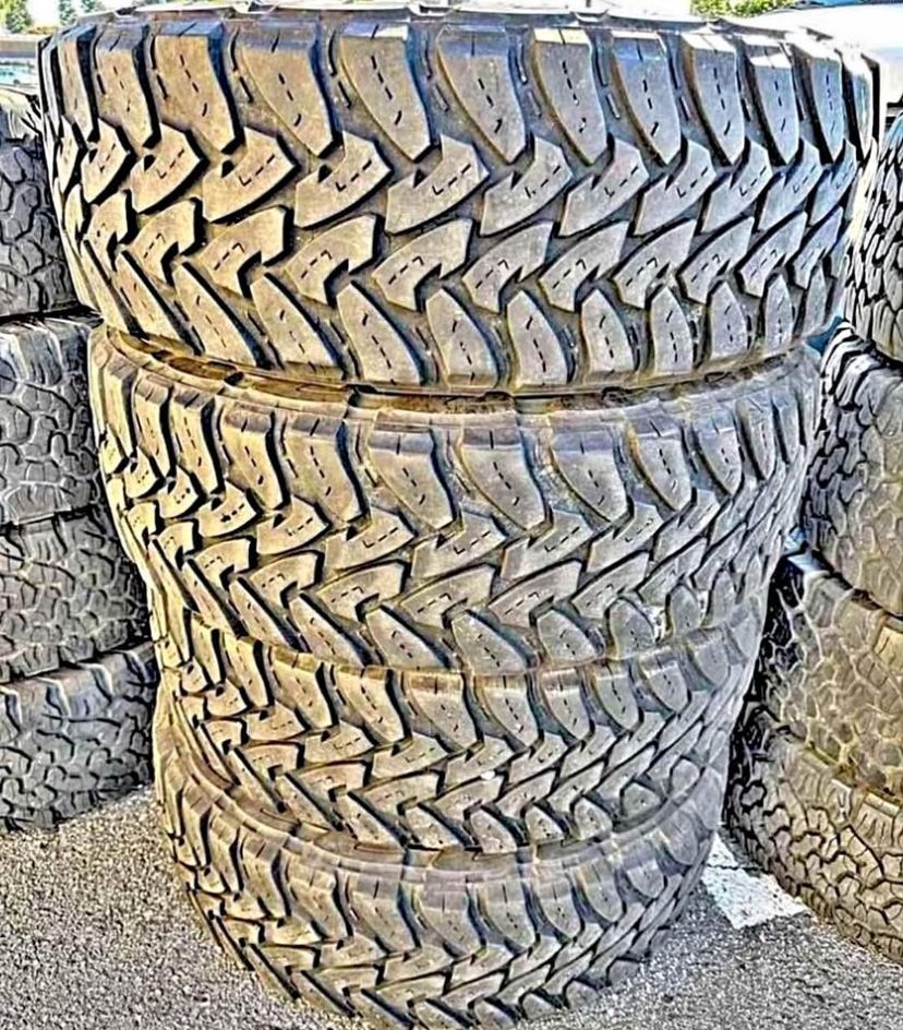 275/65r20 Toyo Tires