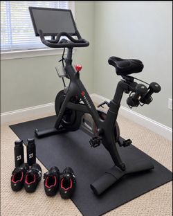 Peloton Bike (Gen 2) — Full Accessories Bundle