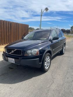 Volvo XC90 SUV Dark Blue