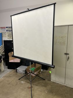 Tripod Projection Screen 75” Diagonal