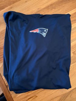Men’s Patriots shirt