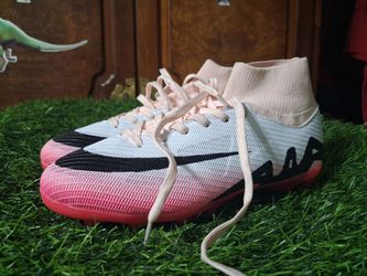 Size 5.5youth soccer cleats