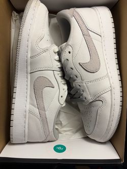 Jordan 1 Low boy’s size 7Y $60