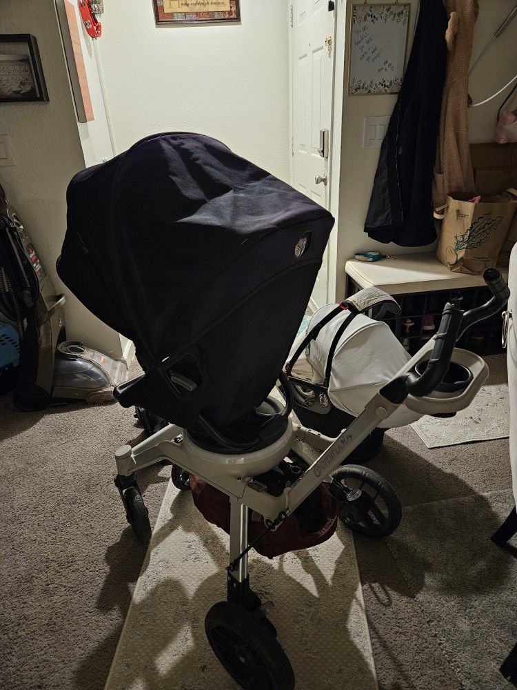 Orbit Baby Stroller And Carseatset