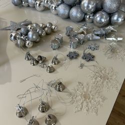 Christmas Tree Accessories 