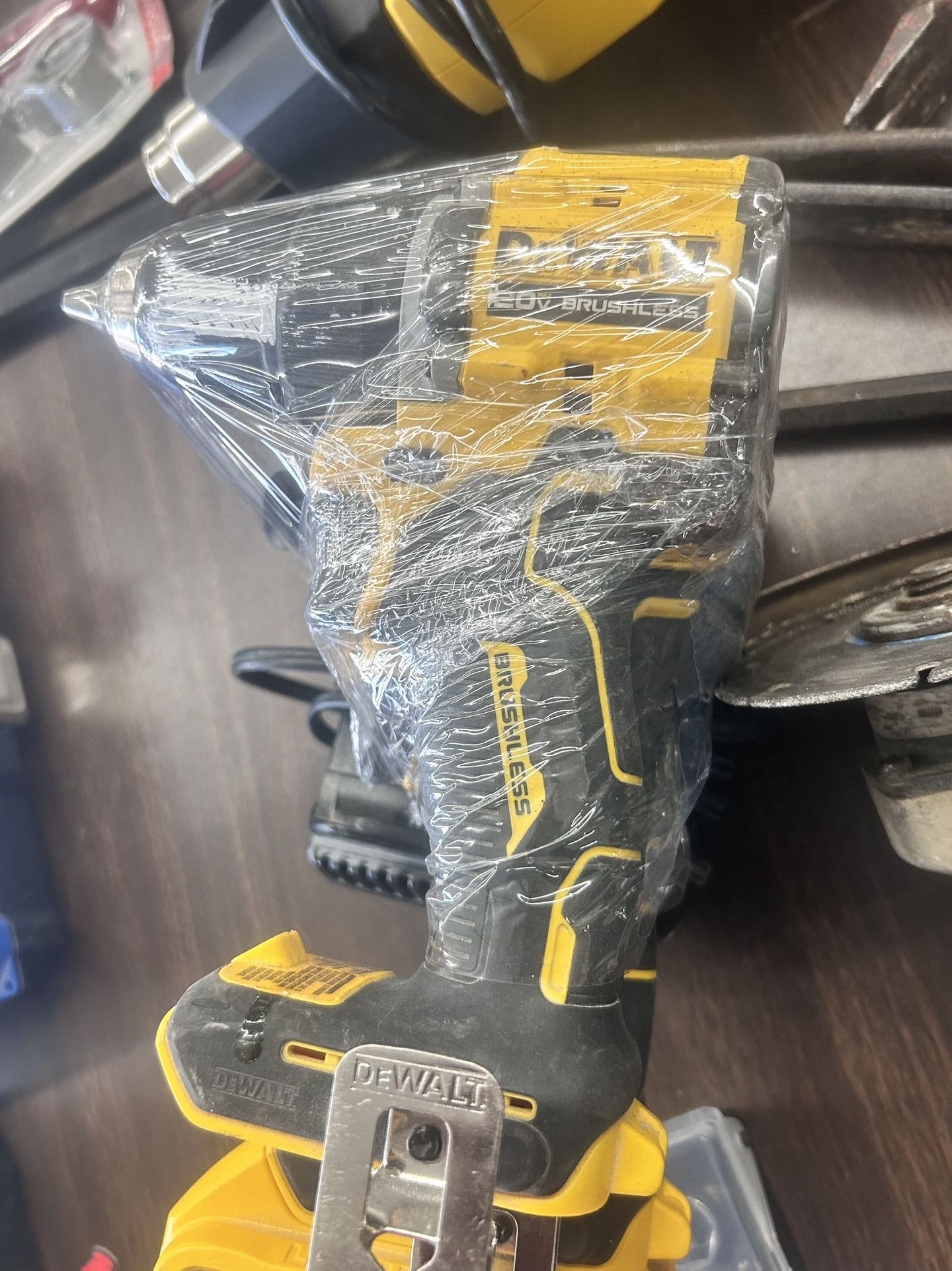 DeWalt Drill & Pre Drill + Battery & Charger