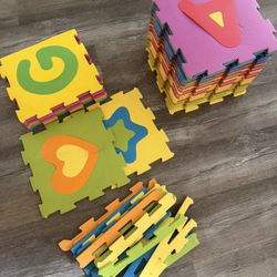 Alphabet Puzzle Mat
