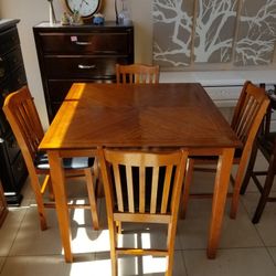 Beautiful Wooden 4 Chairs Dining Set 