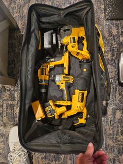 4 piece XRS Dewalt 18 volt w/ free bag and radio