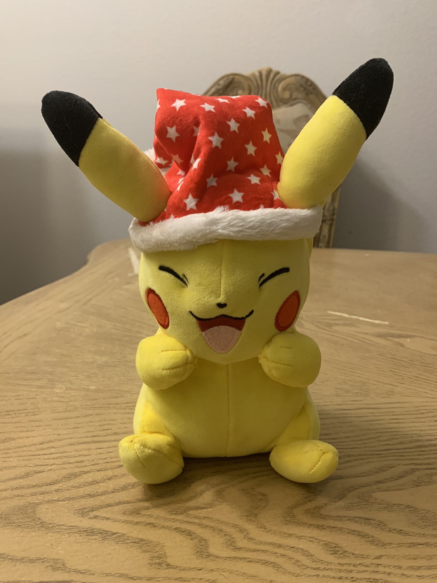 Pikachu With Christmas Hat