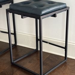 4 Barstools 