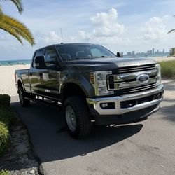2019 Ford Super Duty F-250 SRW XLT 
