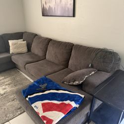 Comfortable Dark Gray Sectional Sofa - No Pets ! Great Condition