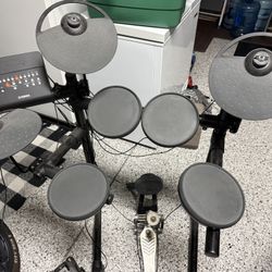 Yamaha DTX 430K Drum Kit 