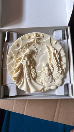 1993 Faro Millennium Series "The Annunciation" 3D Relief Plate