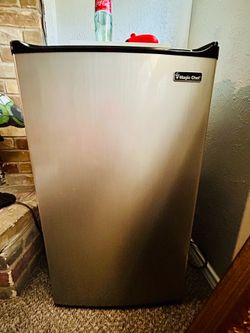Magic Chef Mini Fridge