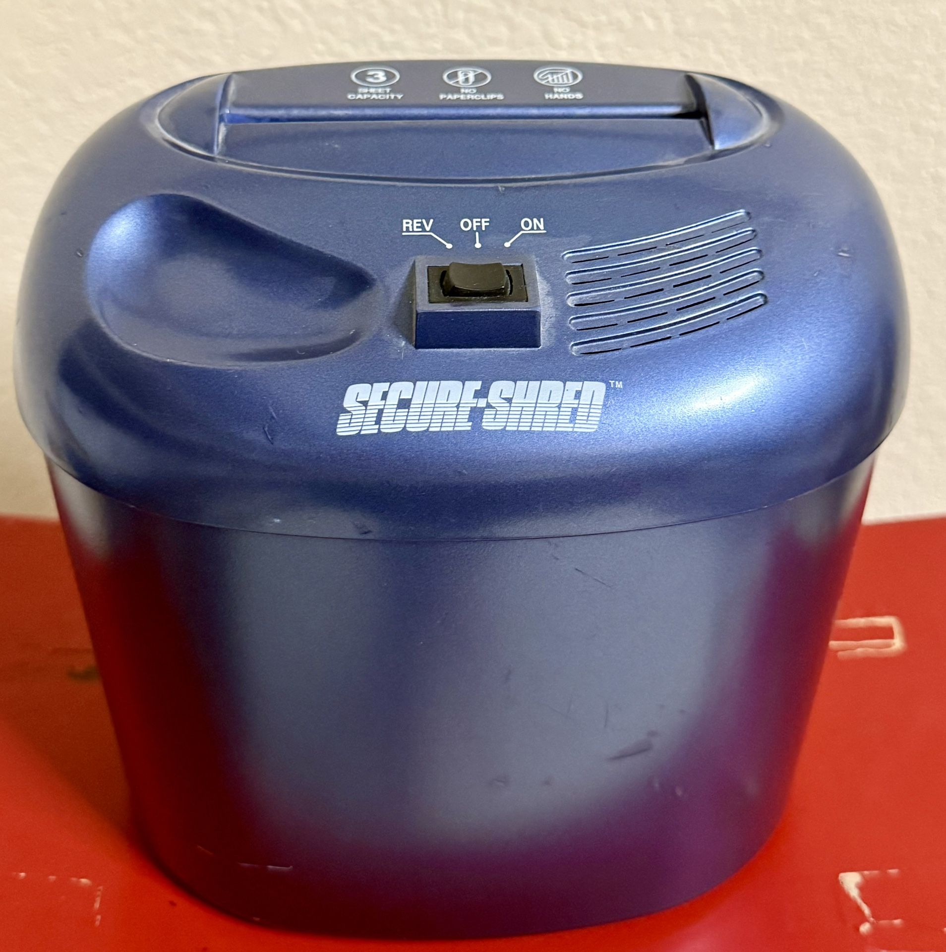 SECURE-SHRED Personal Paper Shredder 3 Sheet Works Great Pre-Owned