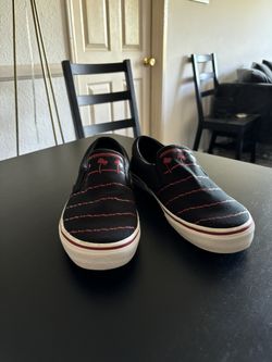 In n Out Shoes (Men’s Size 11)