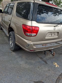 2005 Toyota Sequoia SR5 V8 AWD