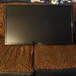 Haier tv 35 in no remote no box no legs