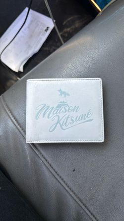 Maison kitsune men’s wallet