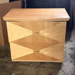 Nightstand - Dresser 