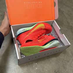 Nike Zoom X Vaporfly Next 4% Men’s size 9.5 running shoes Rare!