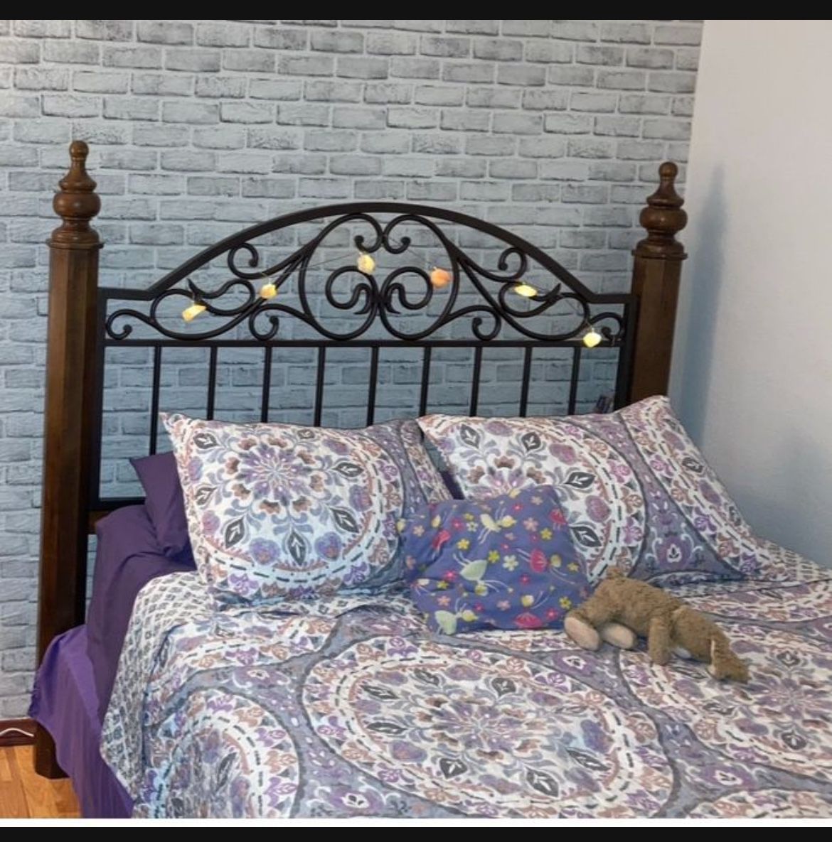CLEARANCE - Queen Bed, Barbie, Doll And Horse With Stable, Pizza Oven Grill. 
