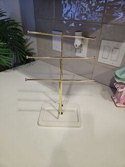 Ceramic/Gold tone Jewelry Holder