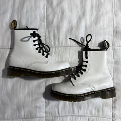Dr Martens Boots 5W