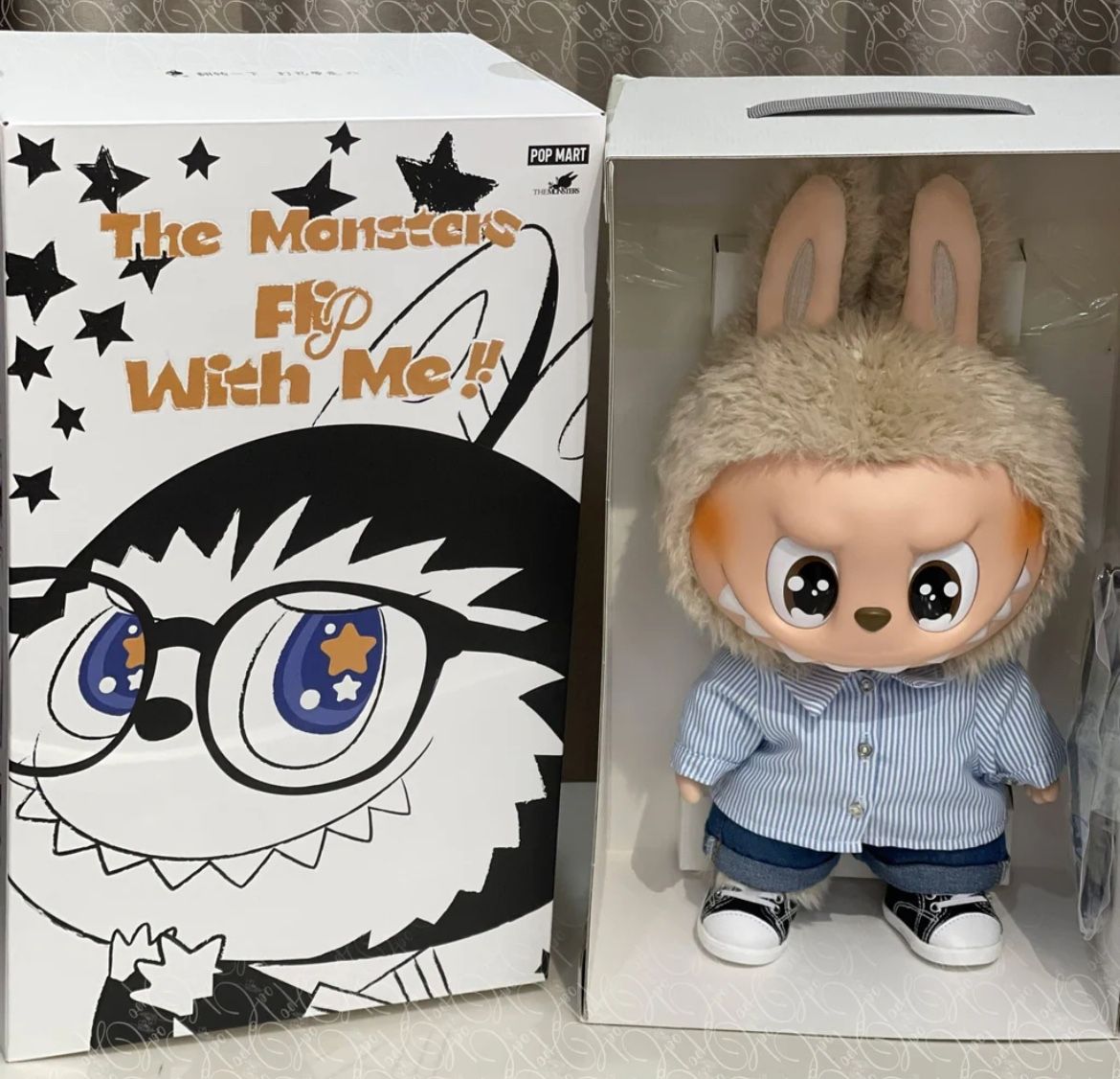 Pop Mart The Monster - Flip With Me