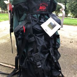 REI Traverse Valhalla 5 lbs. 9 oz./ 3586 cu. in