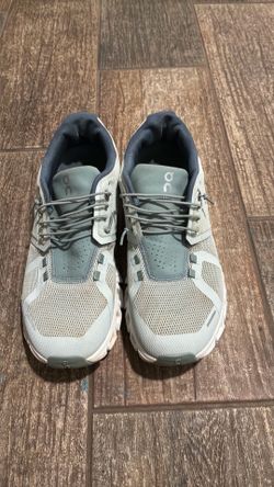 Size 9 Tenis Mujer on cloud