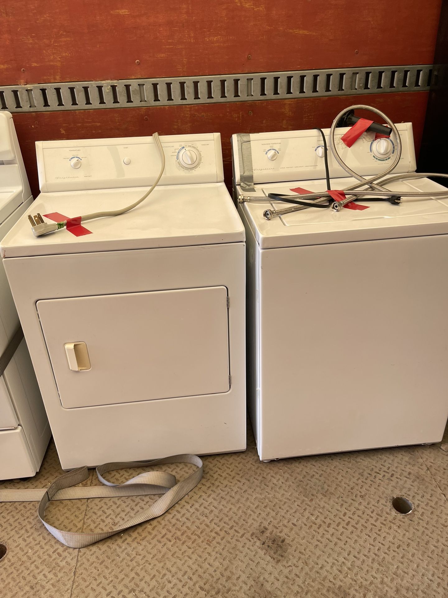 Washer/dryer Electric Stove Side By Side Refrigerator 