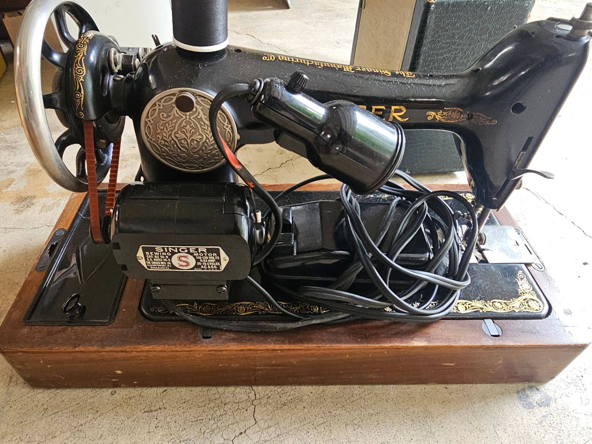 Singer Model 99 sewing machine