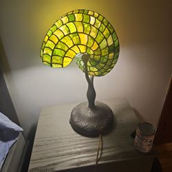Tiffany Style Lamp 