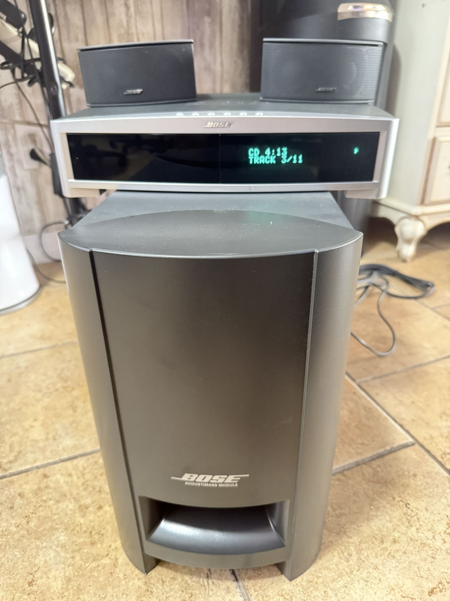 Bose 3 2 1 Home entertainment system