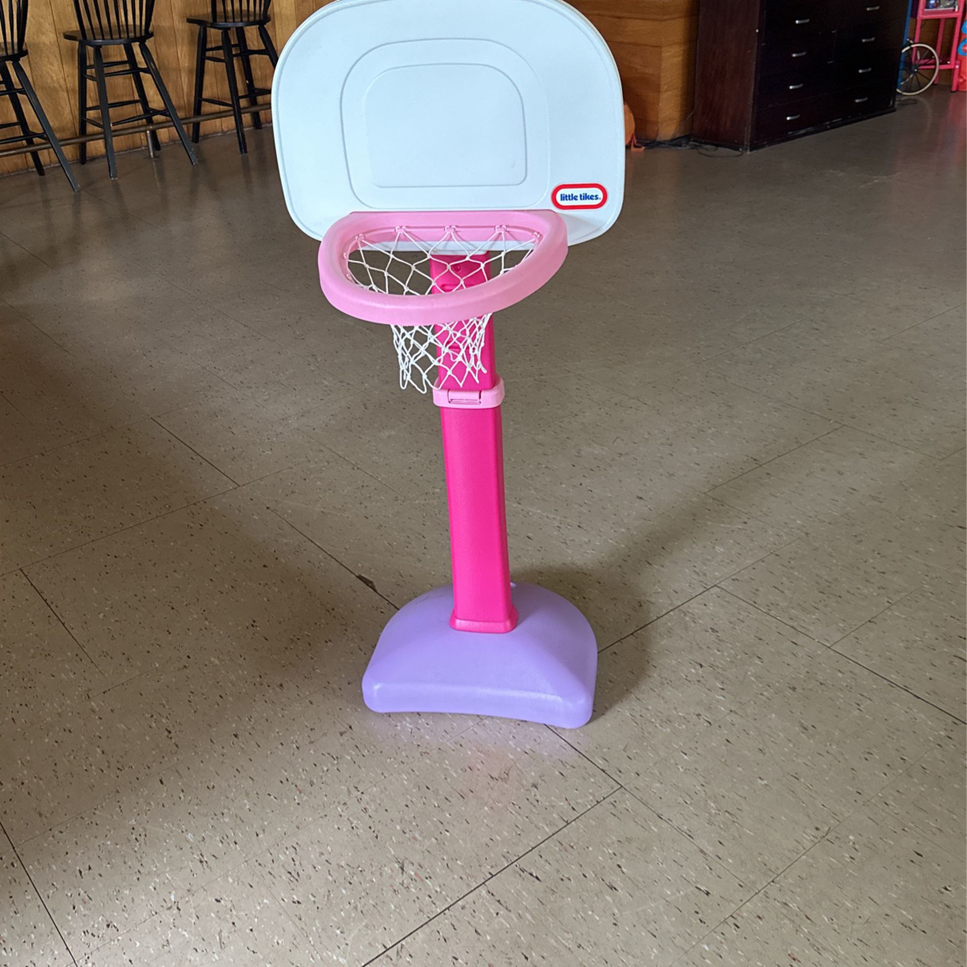 Girl’s Basketball Hoop 