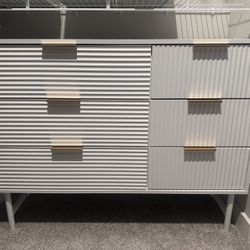 Adele 42.5" W 6-Drawer White Double Dresser