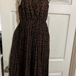 Leopard print dress size (L)