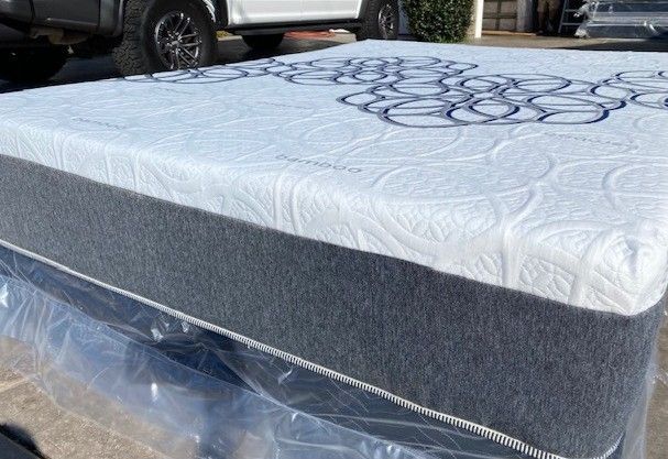 King Bamboo Cool Gel Memory Foam!•••