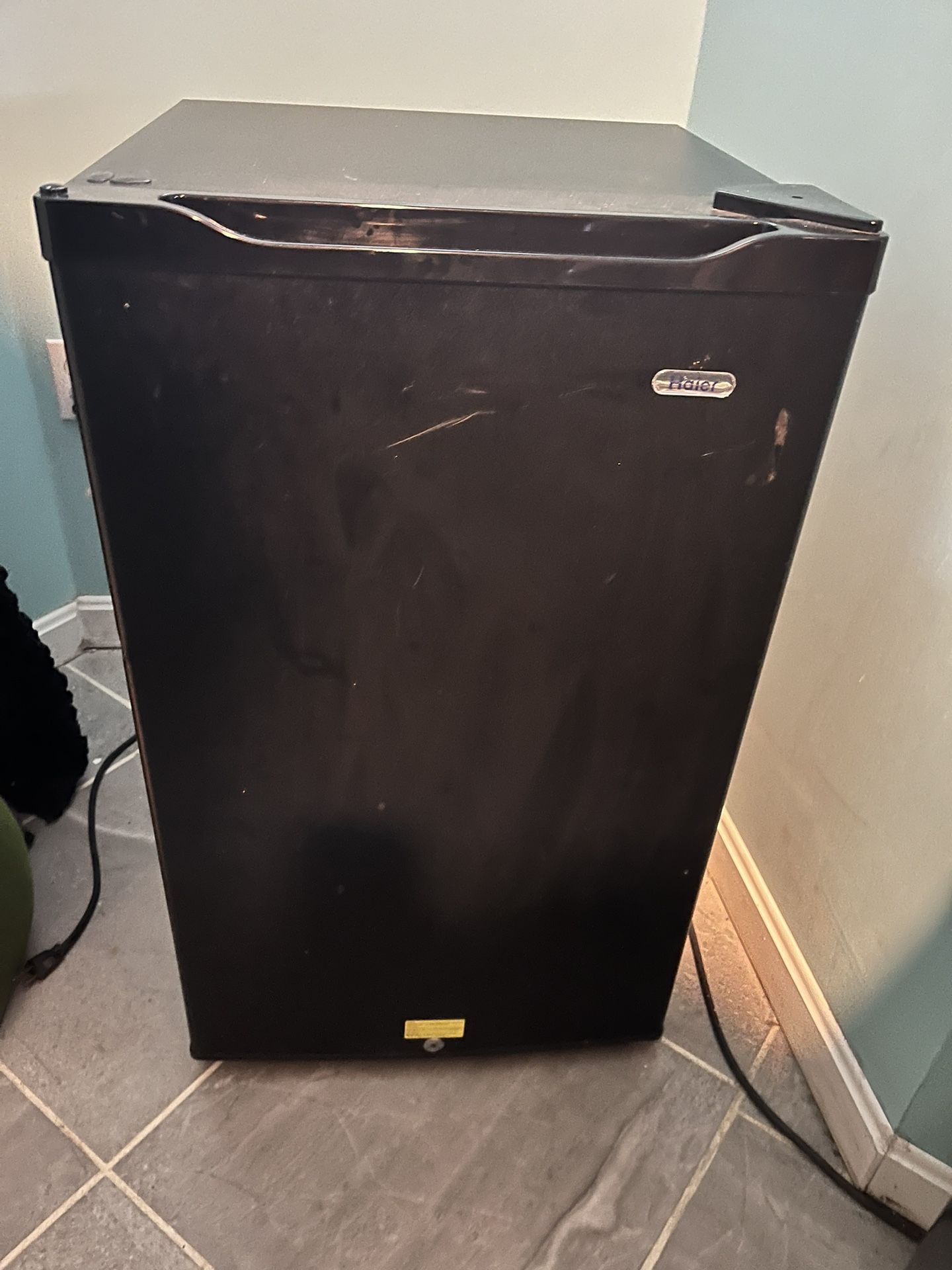 Haier Mini Refrigerator 