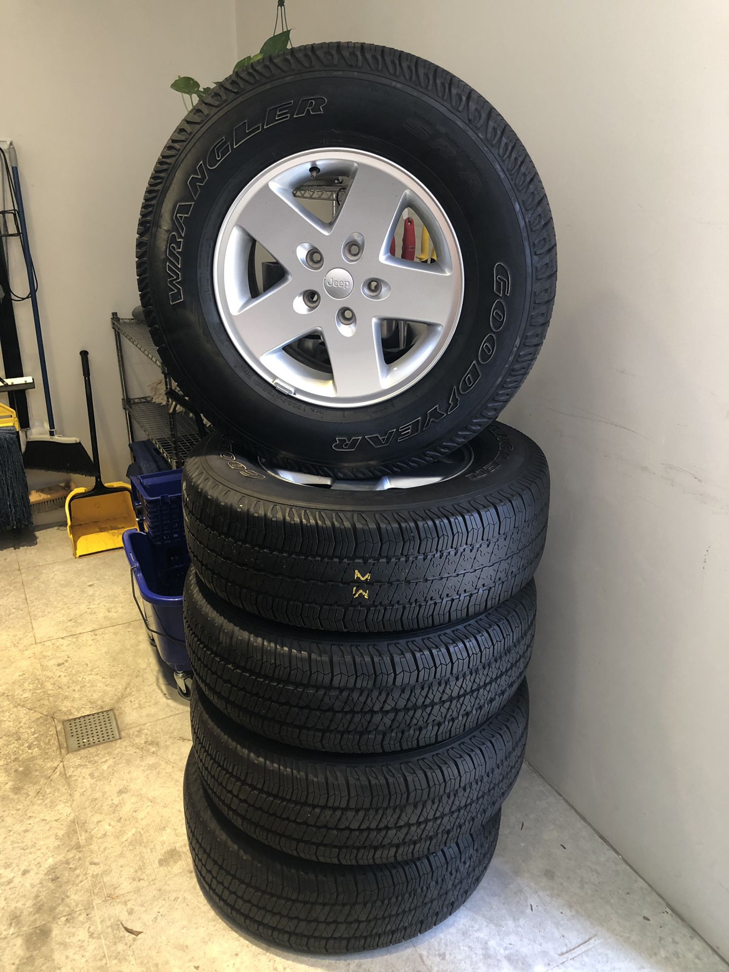Jeep Wrangler tires and wheels