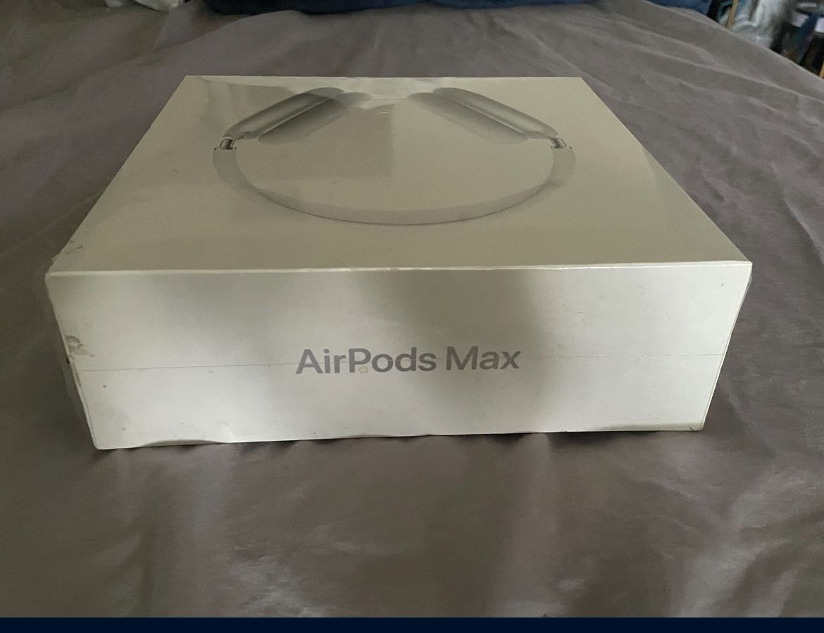 AirPods Max With Smart Case