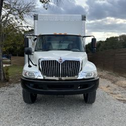 2018 International Box Truck 26 Ft 