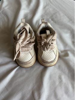 Baby shoes