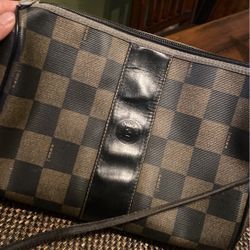 FENDI VINTAGE PURSE USED GOOD CONDITION 