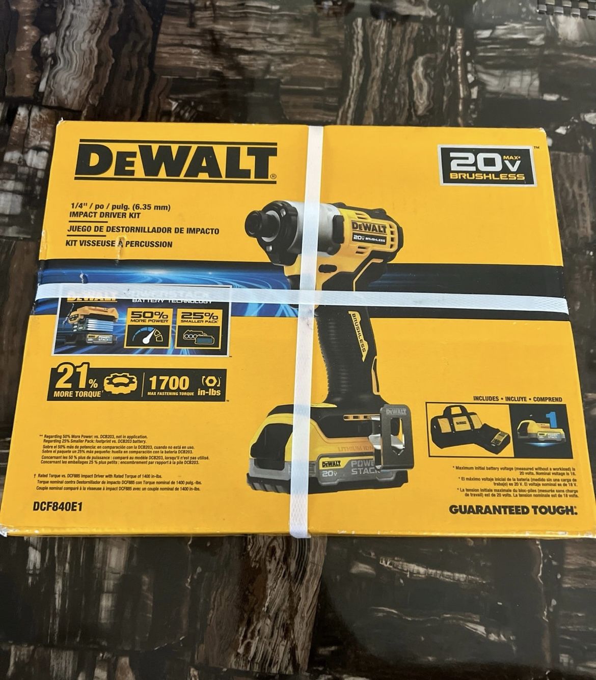 DEWALT 20V Max Impact Driver Kit with POWERSTACK Battery comes with bag charger & drill & battery (New)